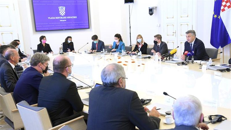 Plenković: Francuska je veliki partner Hrvatske, podići ćemo odnose dviju zemalja na još višu razinu